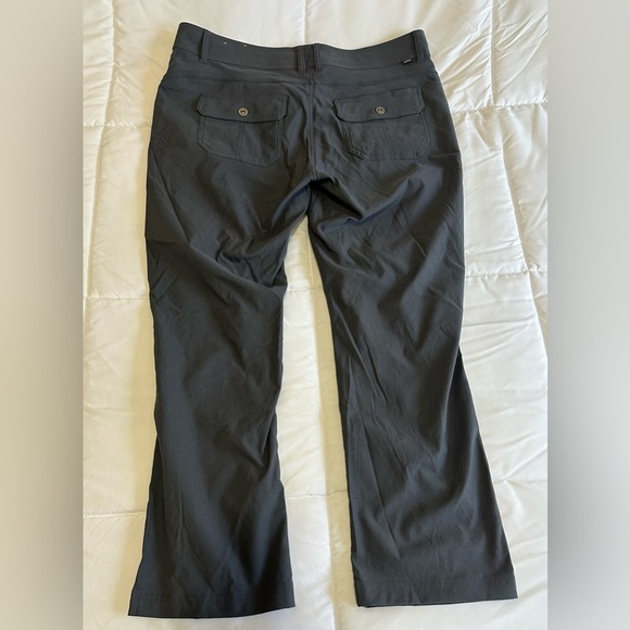 Pre loved like new Prana Halle Straight Pant II Sz 14 Short
28” inseam - Picture 4 of 8